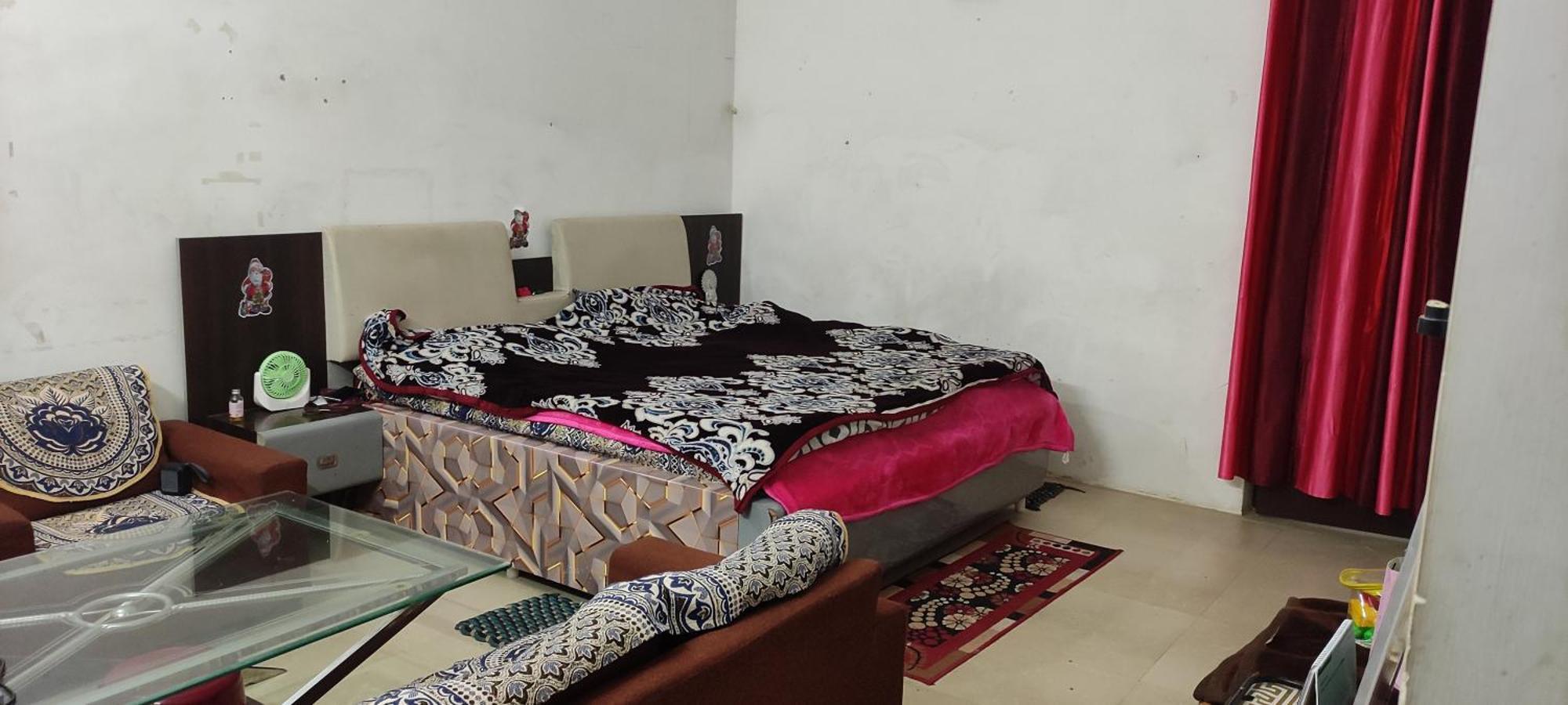Kumar House Hotel Prayagraj Bagian luar foto